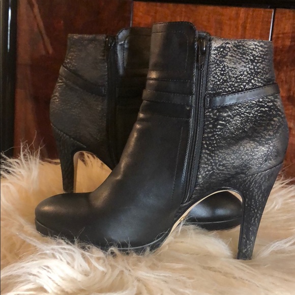 Sexy Black zipper heeled booties Size 39 - Picture 4 of 6